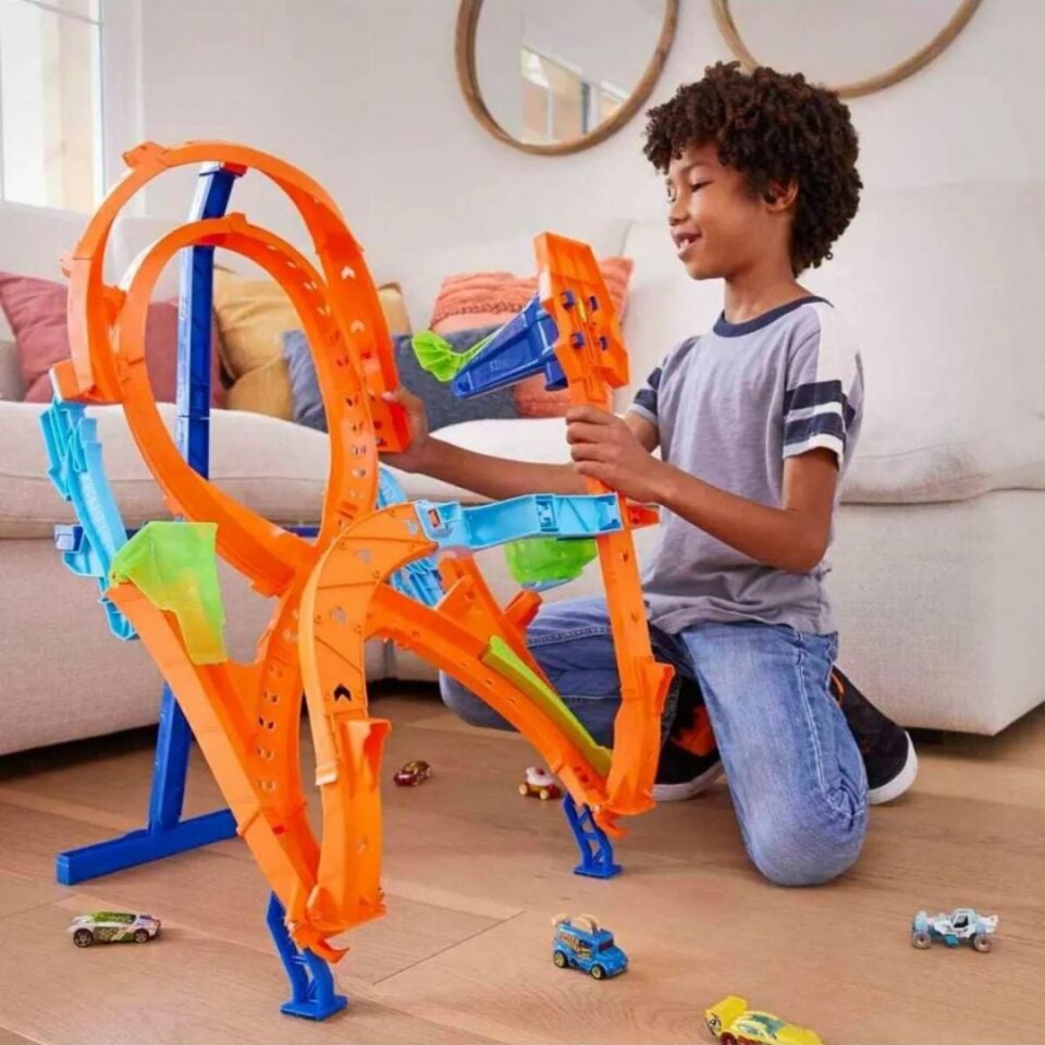 Hot Wheels Dikey Yarış Heyecanı Oyun Seti - Mavi Su Dünyası