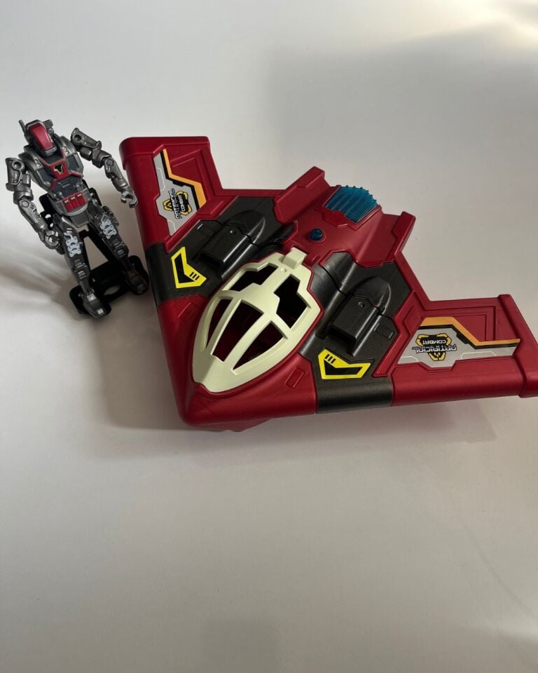 Kutuda Işıklı Sesli Asker Seti Kırmızı