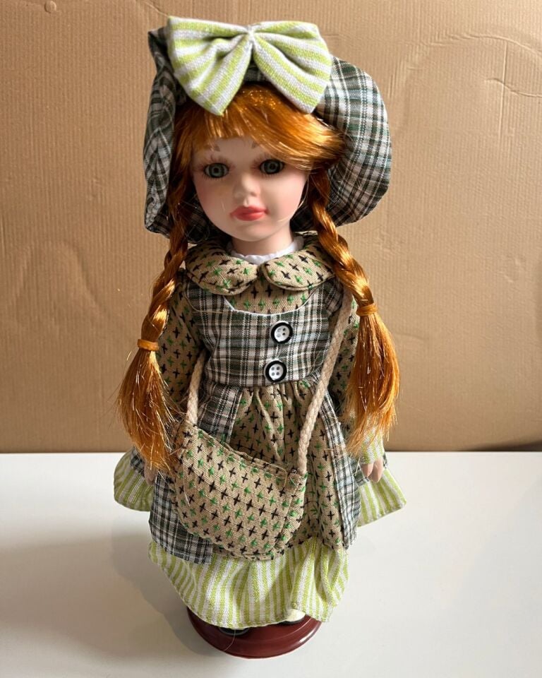 Kumaş Kıyafetli Porselen Bebek Özel Üretim 30 Cm Kumaş Kıyafetli Porselen Bebek Özel Üretim 30 Cm