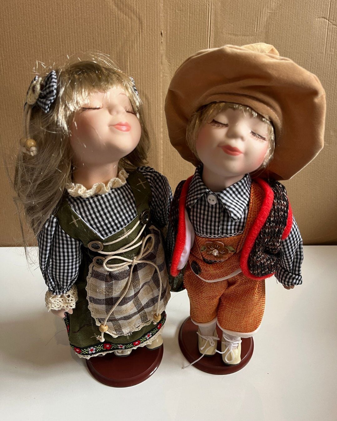 Kumaş Kıyafetli 2' li Set Porselen Bebek 30 Cm Özel Kadın ve Erkek Set