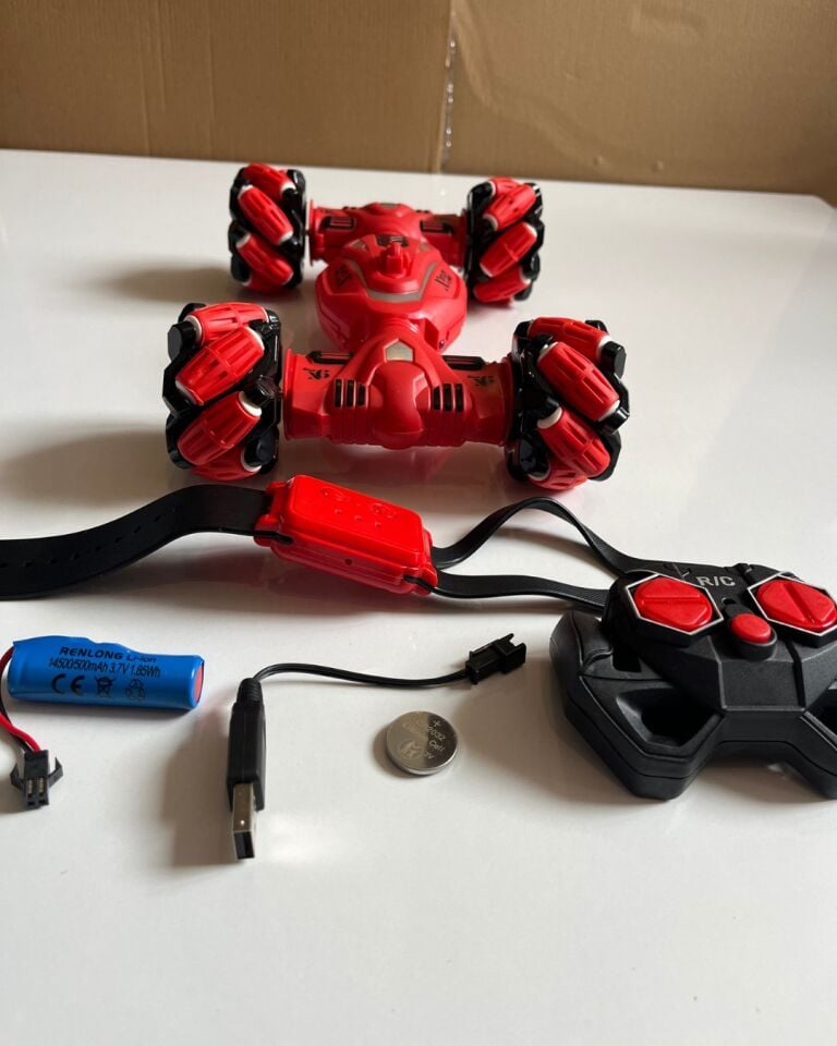 Uzaktan Kumandalı El Kontrollü 2.4G Şarjlı ve Işıklı 25 Cm Araba | Full Fonksiyonlu Kırmızı Renkli Araba | 360 Derece Dönebilen Araba | Yan Giden