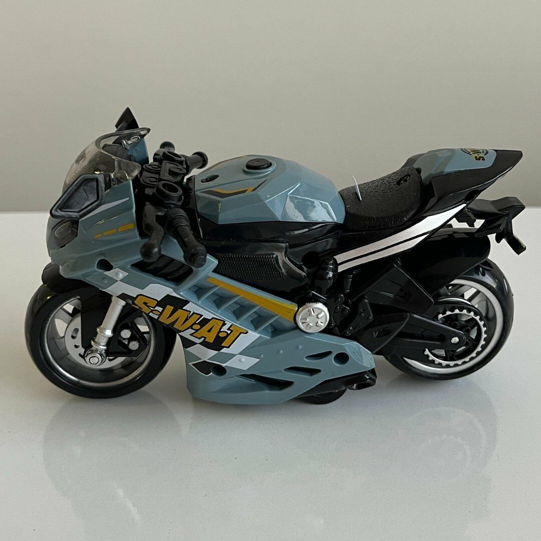 Motosiklet Şık Görünümlü Çek Bırak Işıklı ve Sesli Renkli 15 Cm - Mavi Su Dünyası Gri