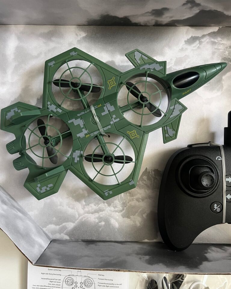 Uzaktan Kumandalı Yeşil Uçak Dron | 2.4Ghz 360 Derece Dönen | Otomatik İniş Kalkış