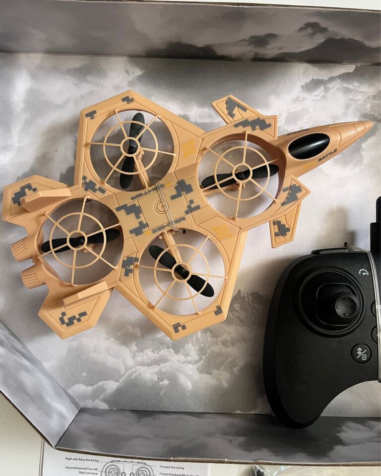 Uzaktan Kumandalı Yeşil Uçak Dron | 2.4Ghz 360 Derece Dönen | Otomatik İniş Kalkış Kahverengi
