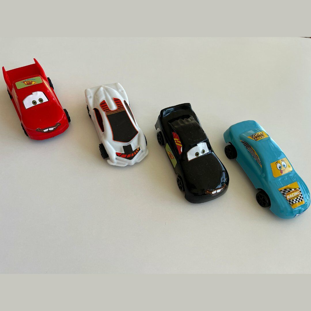 Küçük Arabalar Racer 4' li Şehir Araçları Araçlar 12 Cm' dir