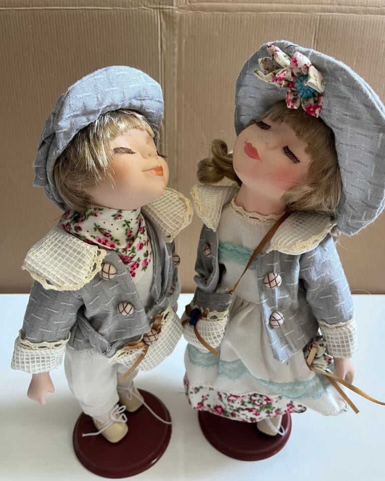Kumaş Kıyafetli 2' li Set Porselen Bebek Özel Kadın ve Erkek Set Desenli