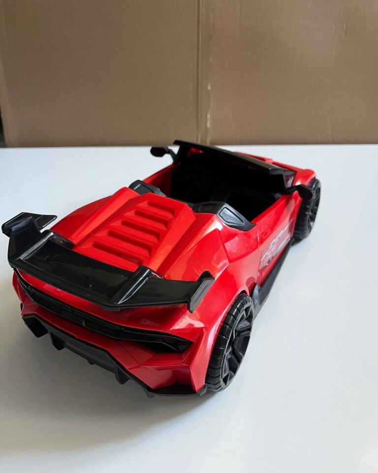 Büyük Sürtmeli Spor Araba Kırmızı Renkli 36 Cm