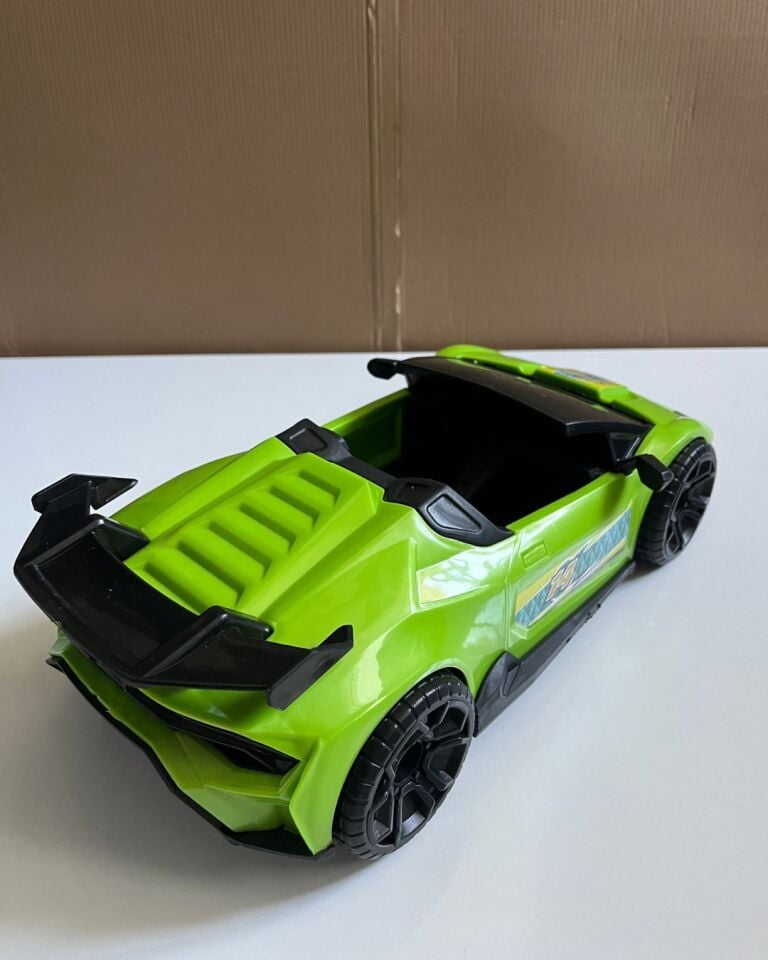 Büyük Sürtmeli Spor Araba Yeşil Renkli 36 Cm