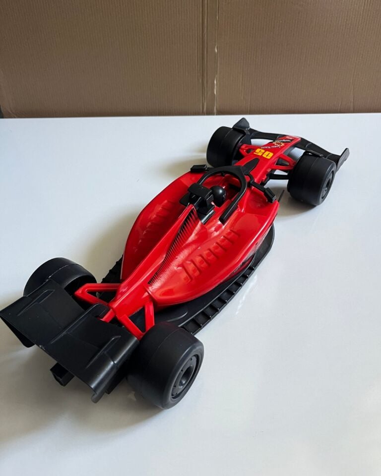 Büyük Sürtmeli Spor Formüla Araba Kırmızı Renkli 36 Cm