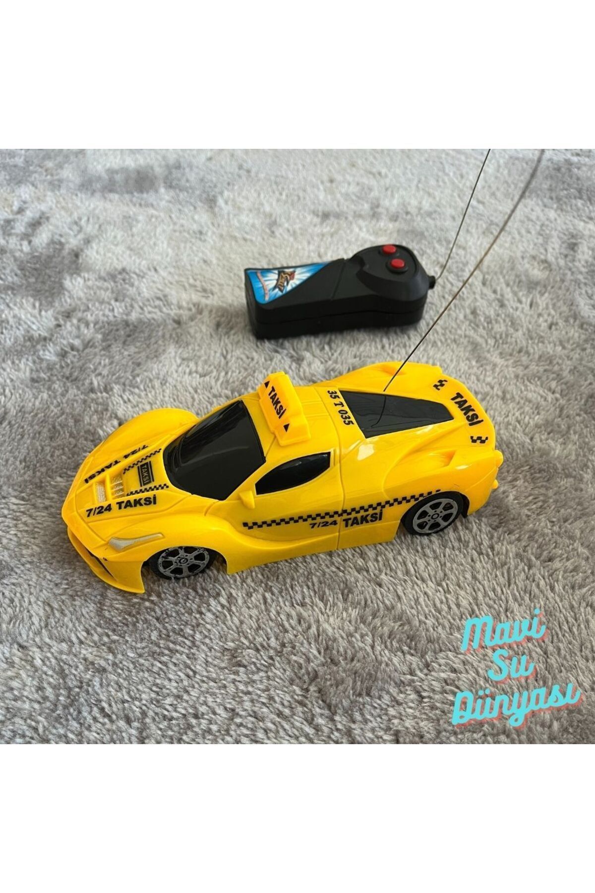 Uzaktan Kumandalı Gezgin Taksi 1:24 Ölçekli - Mavi Su Dünyası