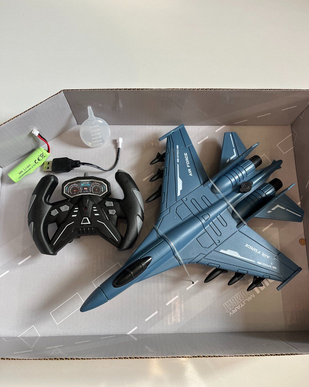 Uzaktan Kumandalı 2.4G Şarjlı Duman Atan Uçak 28 Cm Mavi