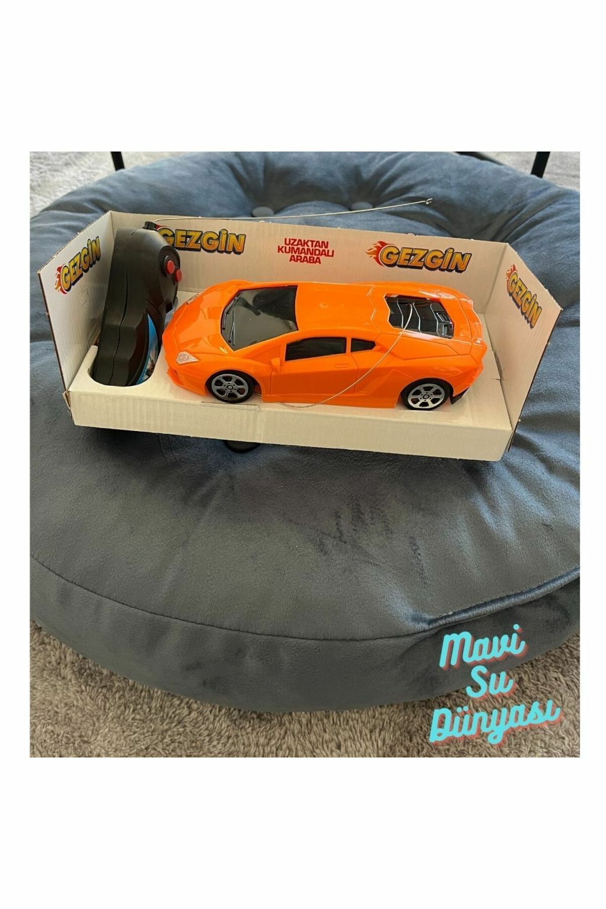 Gezgin Ferrari Araba 1:24 Rengarenk Uzaktan Kumandalı 2 Fonksiyonlu Turuncu