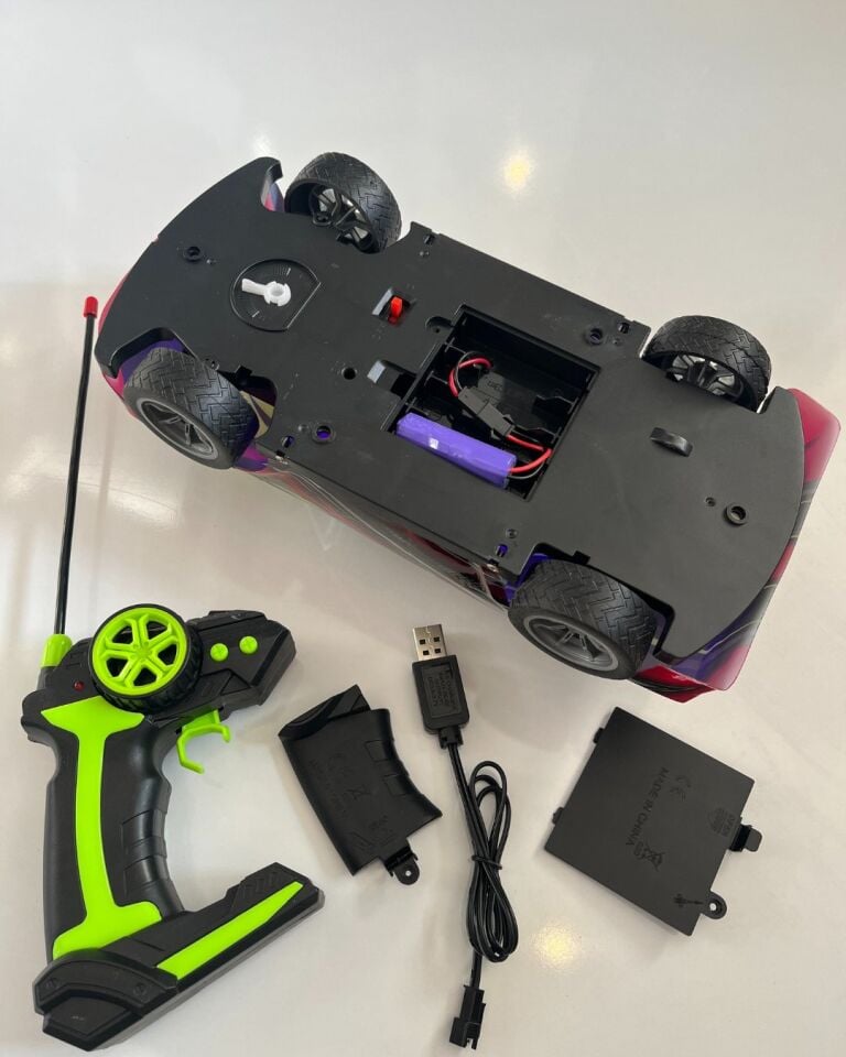 Uzaktan Kumandalı Şarjlı Orman Kamyonu Çok Renkli 26x12 Cm