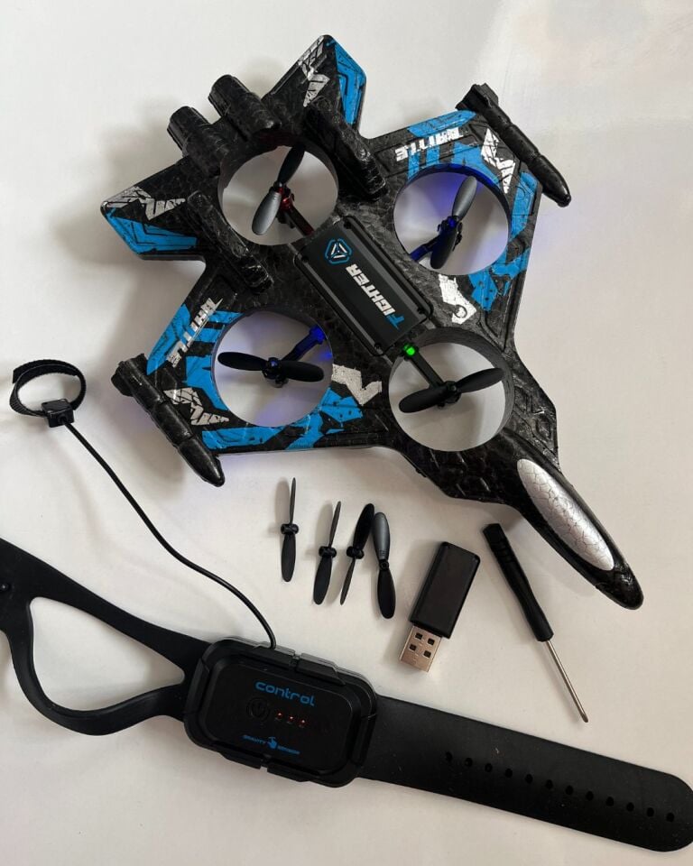 Uzaktan Kumandalı Uçak Dron Thunder Combat | 2.4Ghz 360 Derece Dönen | LED Işıklı | Otomatik İniş Kalkış